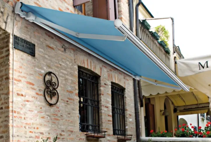 Toldo monoblock Siros para terrazas grandes